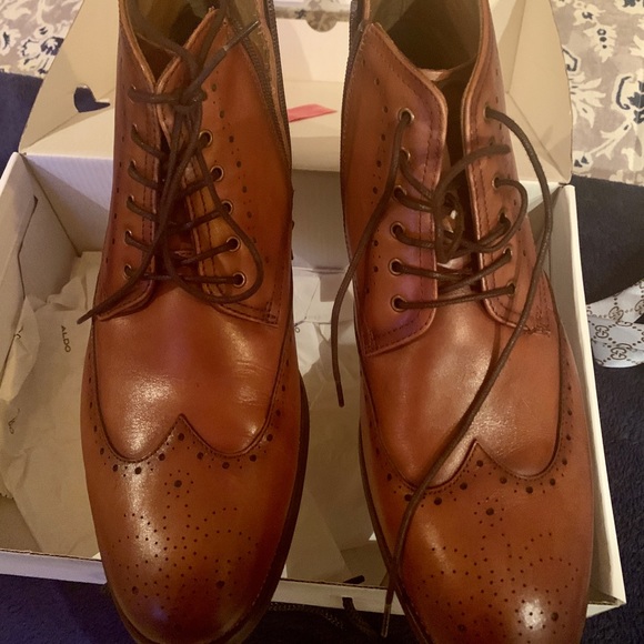 Aldo Brown Cap Toe Shoe Boots. Just beautiful and very stylish Size 9! Like New! - Picture 1 of 5